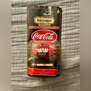 1999 Coca-Cola Matchbox Collectibles Polar Bear Blimp Enduring Characters